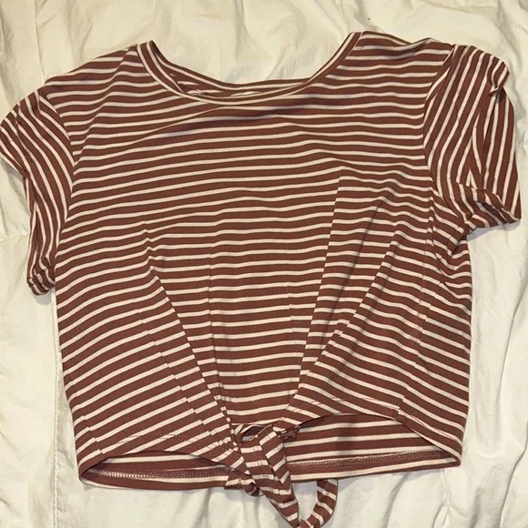 Lovers+ and friends stripped cropped tie top size XS - Picture 3 of 7